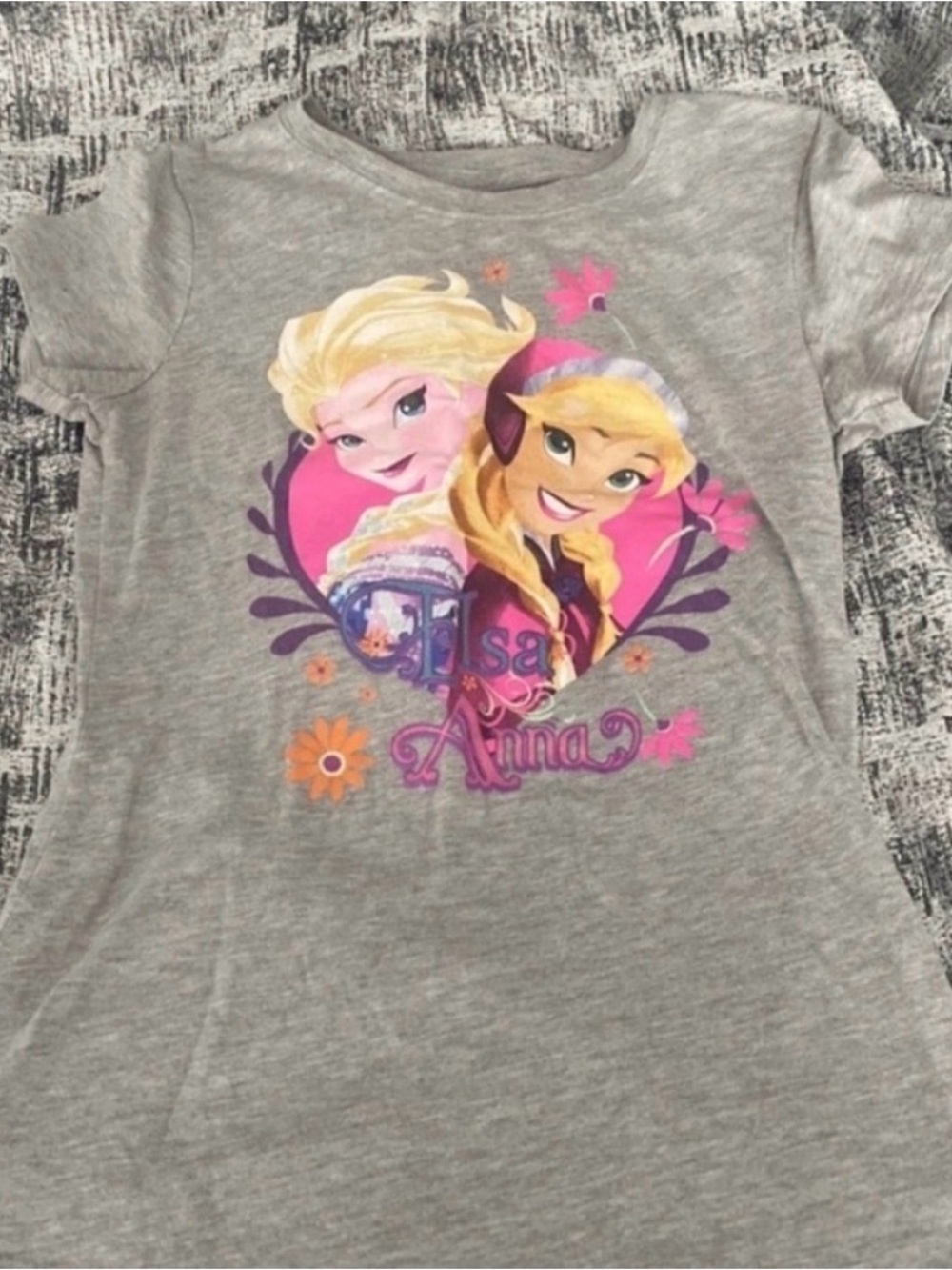 Disney Frozen Girls Size XL Tee Shirt
Gray t-shirt